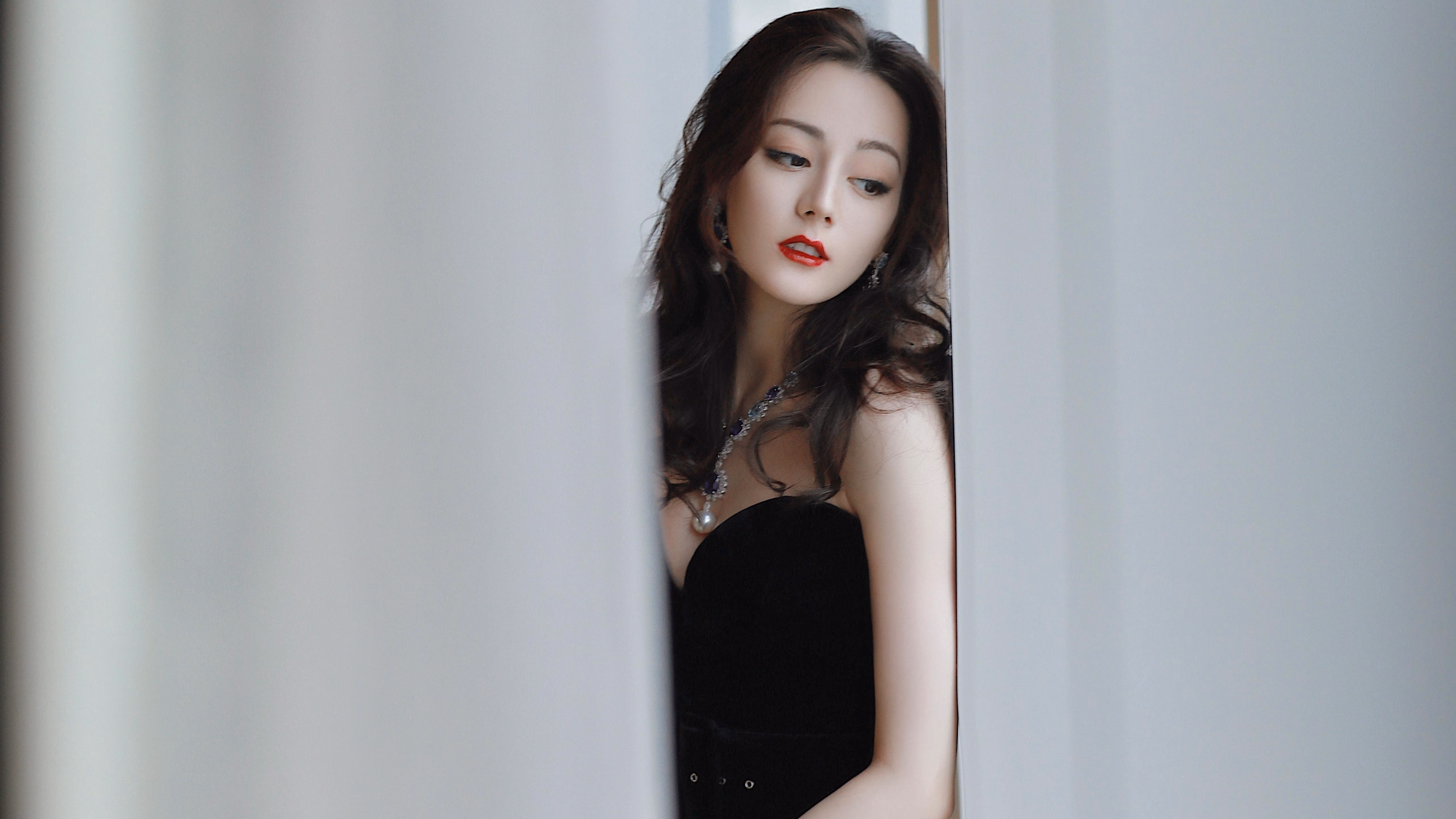 “新时代的经典对决，观众血脉贲张，回味无穷”，时代新篇